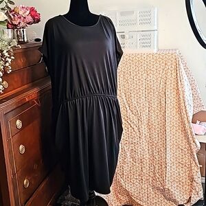 Black Piphany sporty midi dress 3x